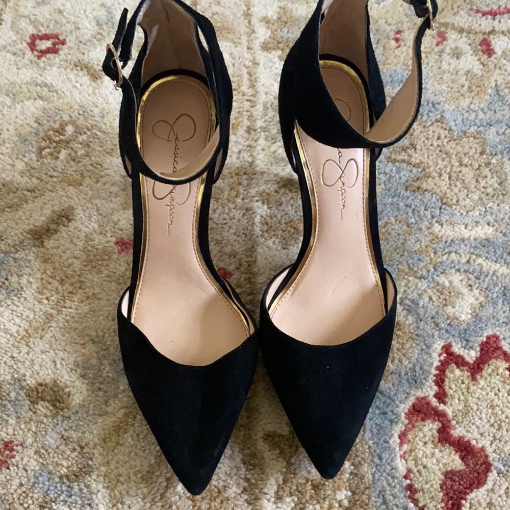 Jessica Simpson heel